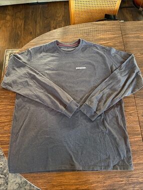Patagonia Men's XL Long-Sleeve Crewneck — Charcoal Gray - Responsibili-Tee